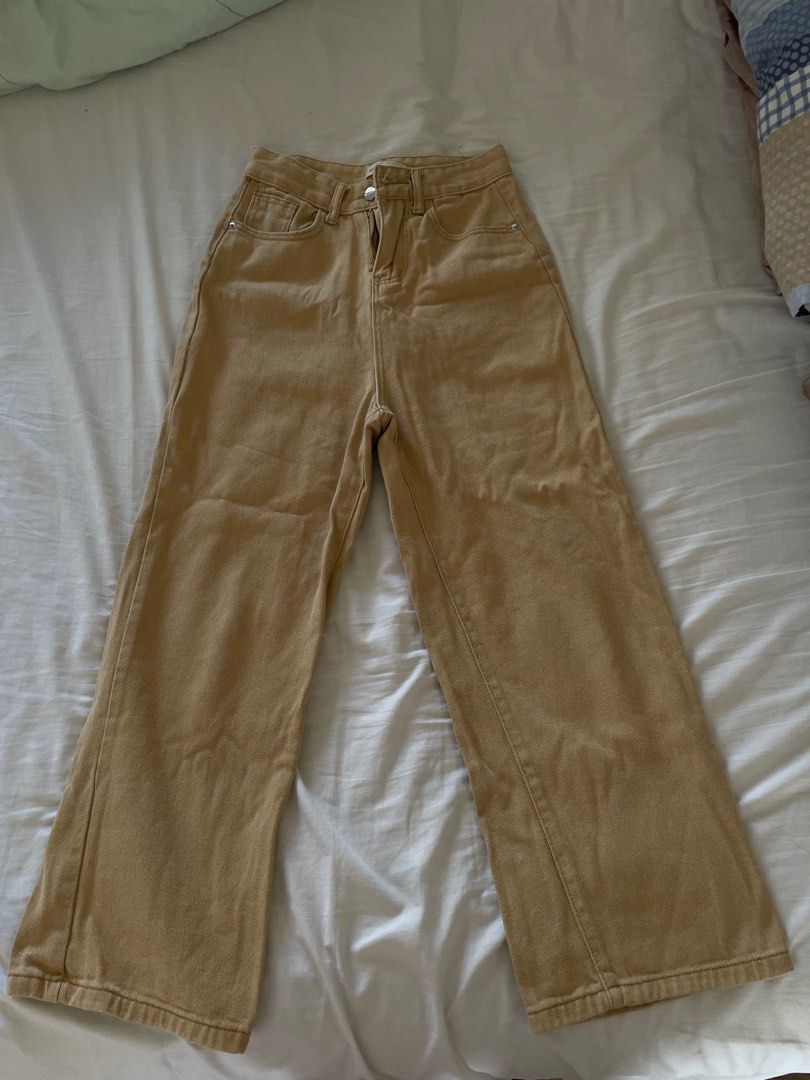 Monroe Diary High Waist Jeans (Category: Other Bottoms) located in Cavite. Submitted by _nicoffee (Listing ID 1364641685, Image 1). Description: Length: 36 inches Waist: Up to 26 inches See flaws in the last pic.