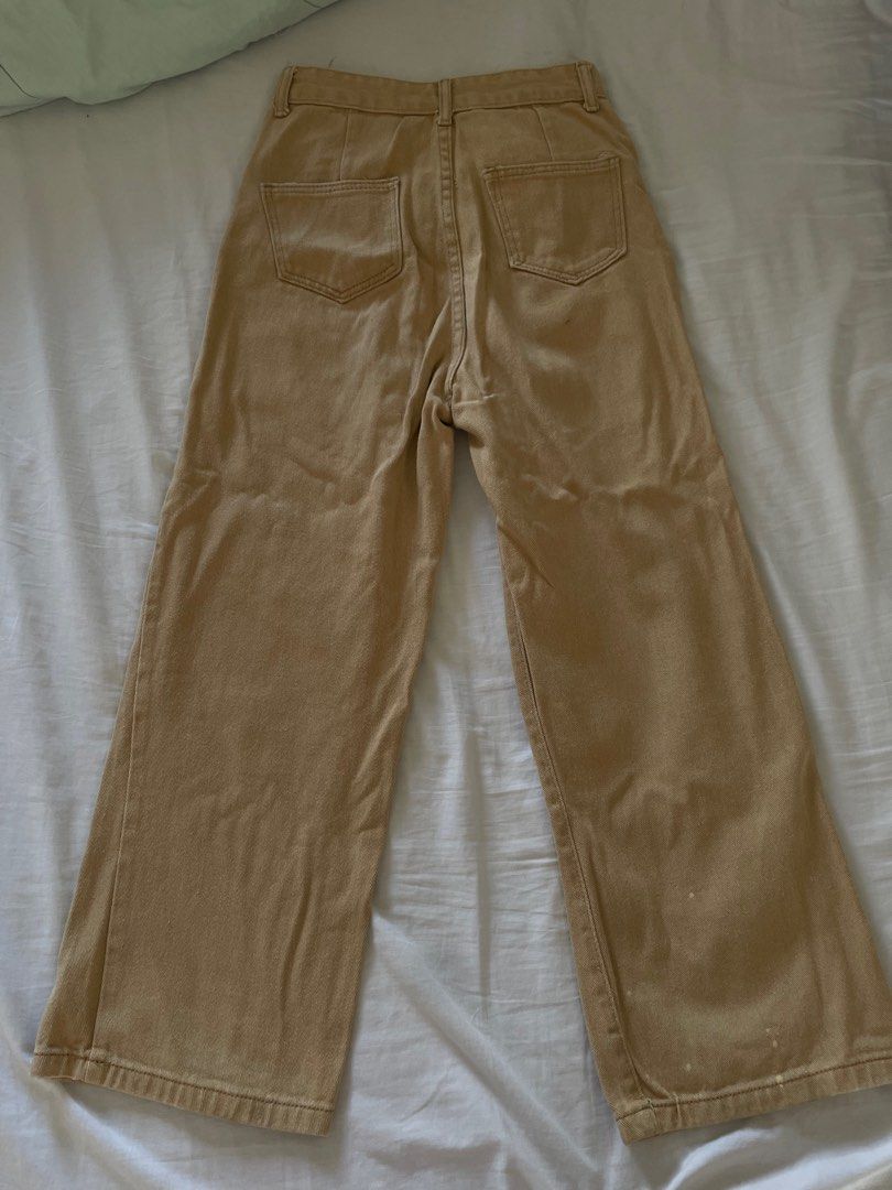 Monroe Diary High Waist Jeans (Category: Other Bottoms) located in Cavite. Submitted by _nicoffee (Listing ID 1364641685, Image 2). Description: Length: 36 inches Waist: Up to 26 inches See flaws in the last pic.