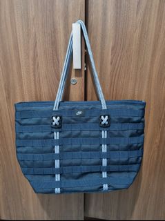(Kategori: ) berada di . Dikirim oleh avelshopjkt (ID iklan 1364724401, Gambar 1). Deskripsi: .