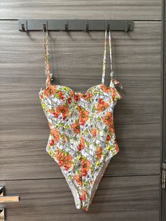 （分類：）位於 。 由 sharing_clothes_not_wasting 提交（商品編號 1364649004，圖片 1）。簡介： 。