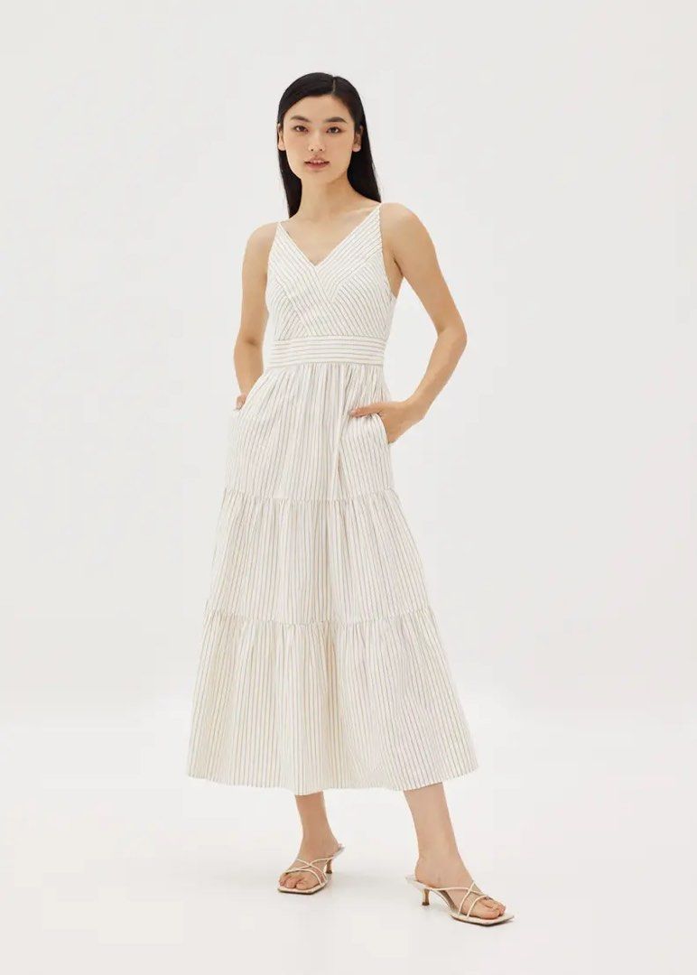 Pixie Tiered Maxi (Category: Dresses) located in Singapore. Submitted by overthemoon (Listing ID 1364695738, Image 1). Description: .