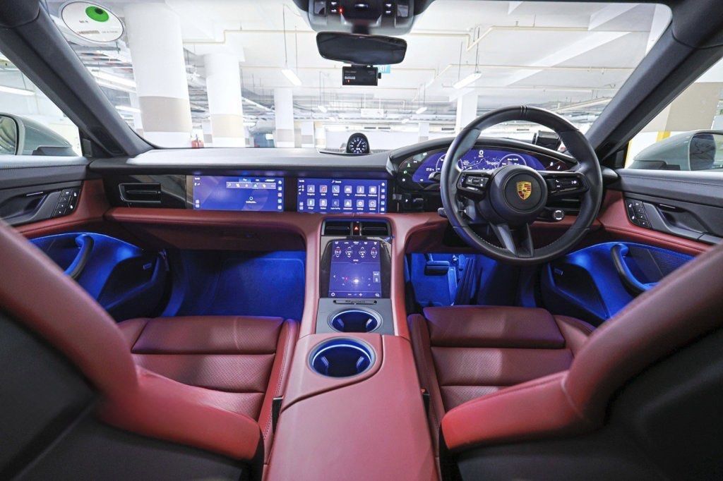 Porsche Taycan Sport Turismo Electric Taycan Sport Turismo Electric Auto62872684310786113