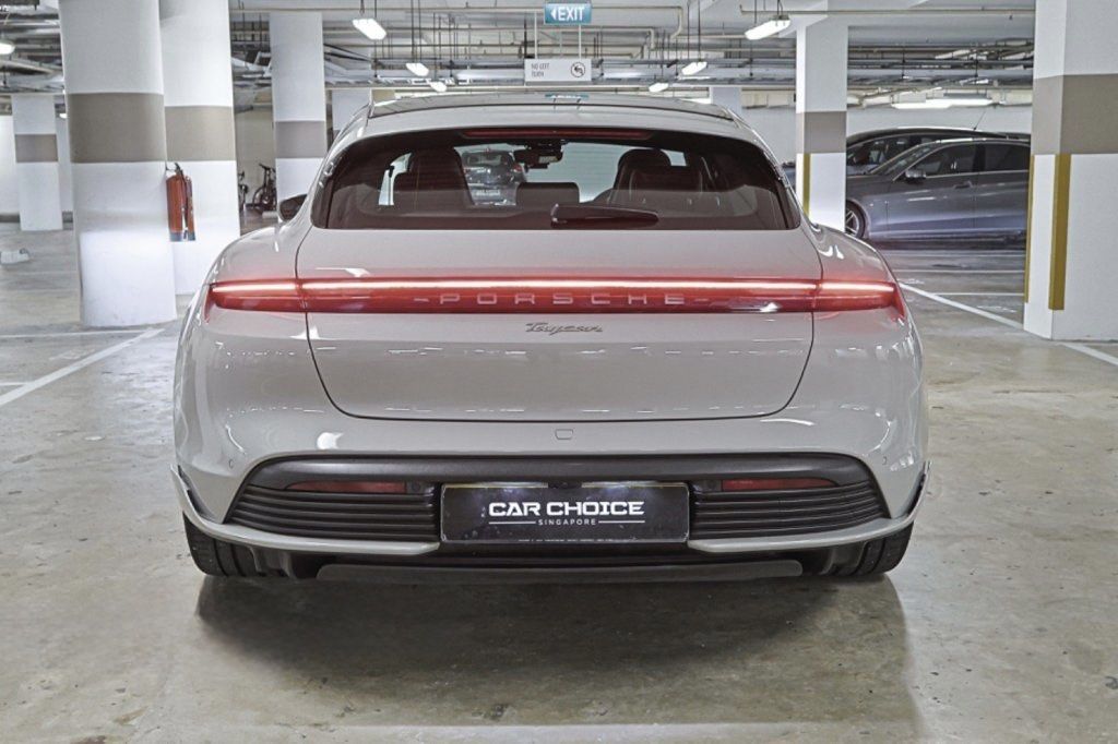 Porsche Taycan Sport Turismo Electric Taycan Sport Turismo Electric Auto62872684310786112