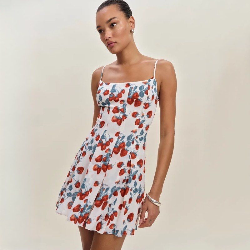Reformation Annelise Dress Strawberry Jam 0, Women's Fashion, Dresses & Sets, Dresses on Carousell Reformation Annelise Dress Strawberry Jam 0, Women's Fashion, Dresses & Sets, Dresses on Carousell