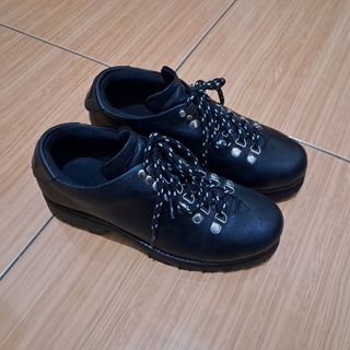 (Kategori: ) berada di . Dikirim oleh gaby.tamburian (ID iklan 1364732732, Gambar 1). Deskripsi: .