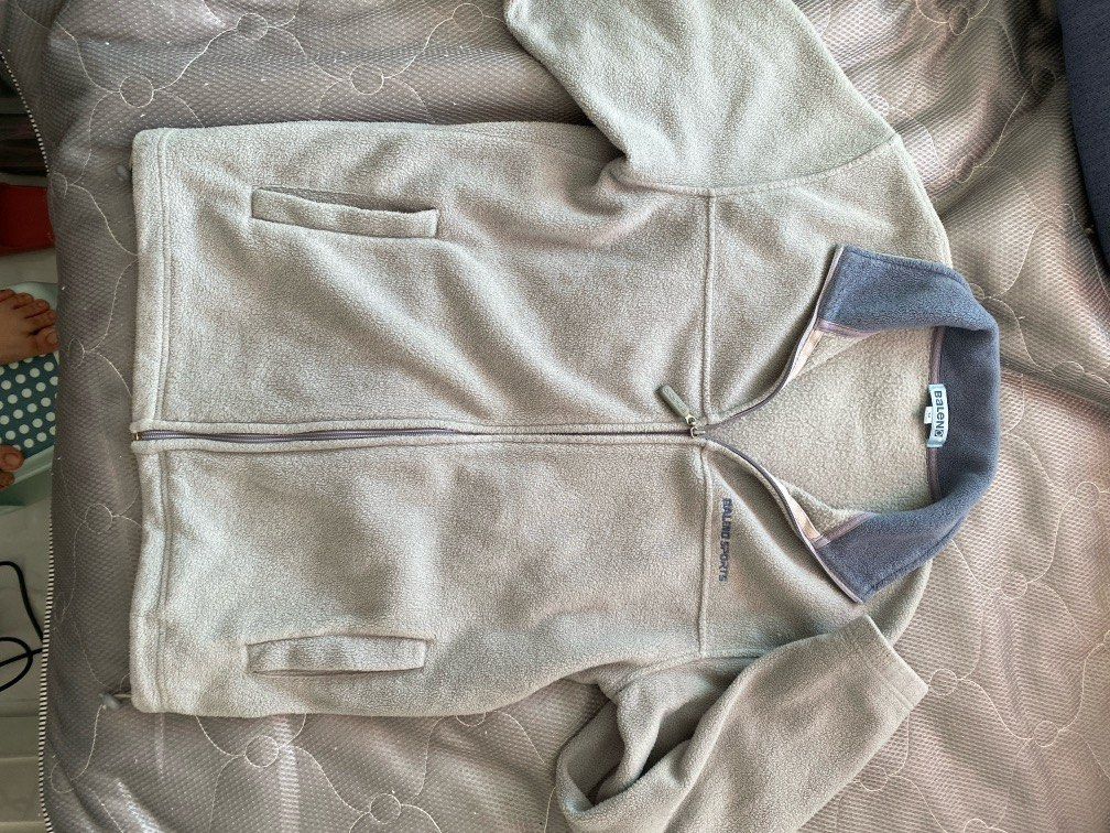 冬季外套size，$ 10 （分類：外套及戶外衣服）位於 Hong Kong。 由 poewanwan 提交（商品編號 1364629195，圖片 1）。簡介： 。
