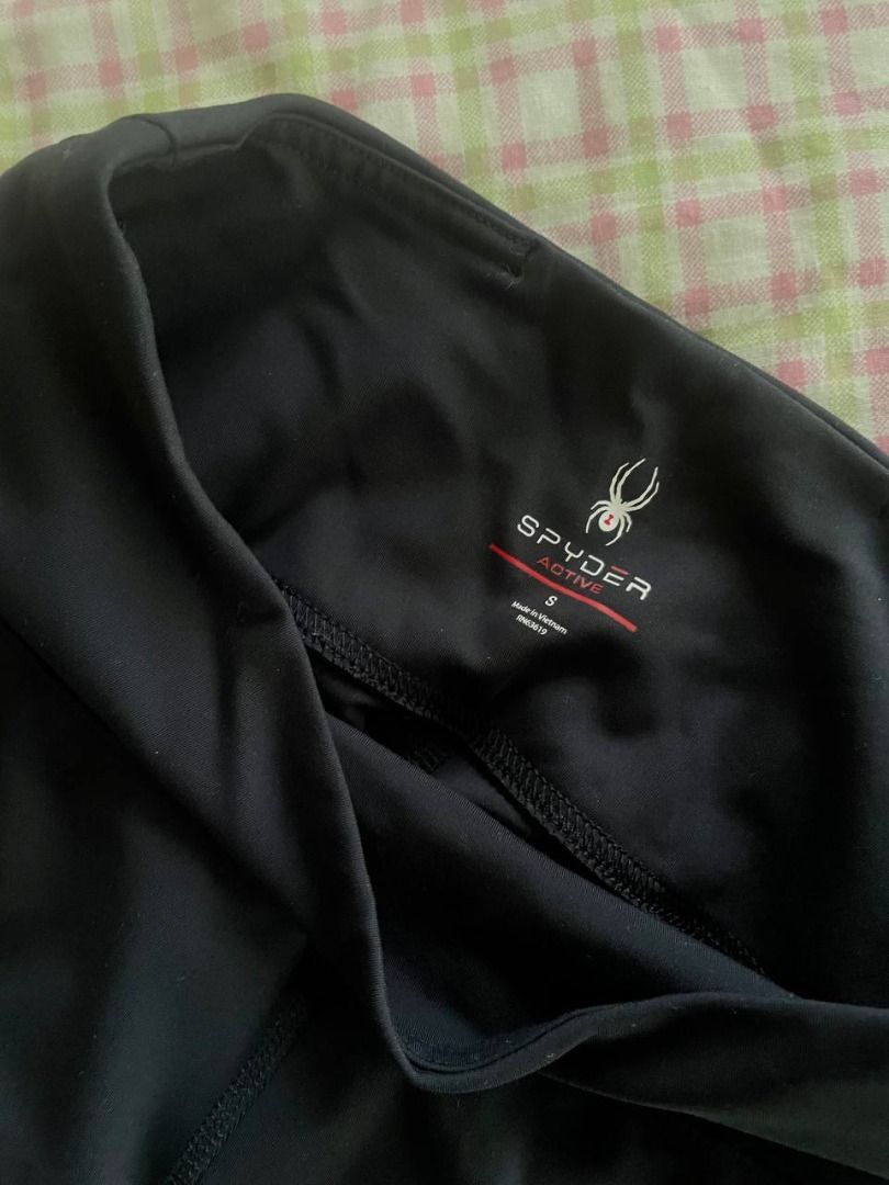Spyder Black Active Leggings (Category: Activewear) located in Quezon City. Submitted by camiestuff (Listing ID 1364599916, Image 2). Description: Never Been Used. Material is very soft and stretchable. This brand is not available in the philippines but from the texture of the leggings, it is better than Nike/ Adidas/ Lululemon for me. This was a gift too from the U.S. Chose not to use it since i have a lot of leggings already. You may search the