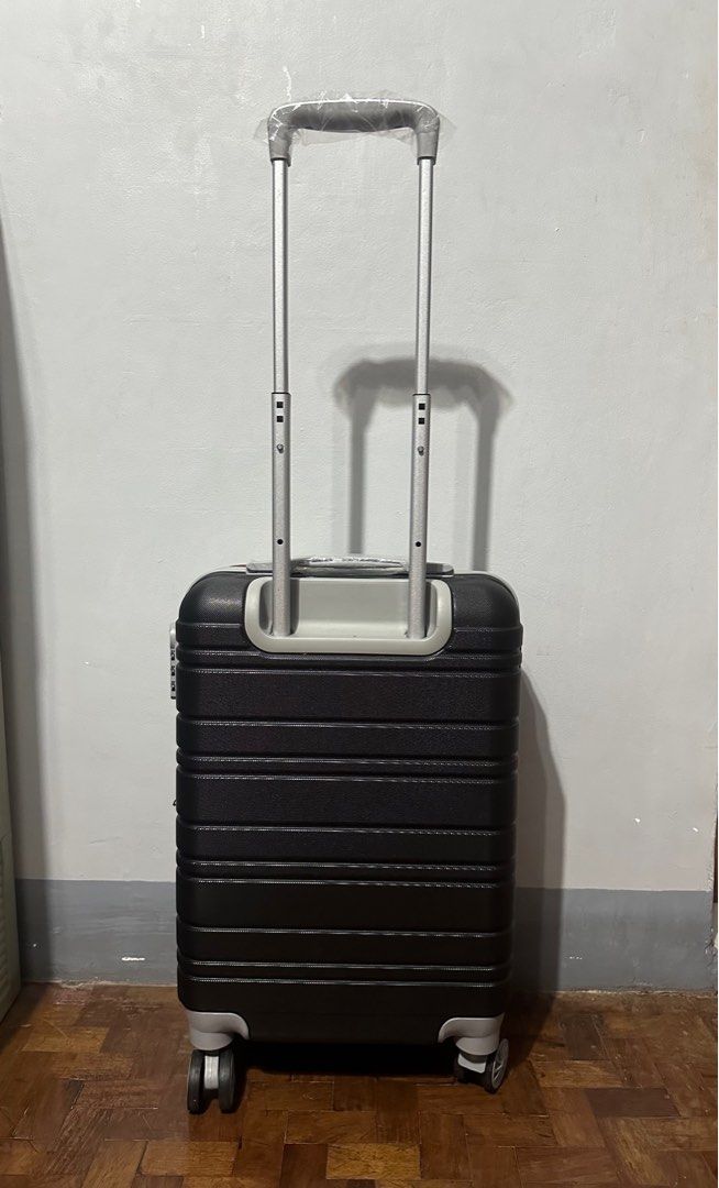 Travel Basic hard case luggage hand carry BLACK (Category: Luggage) located in Valenzuela. Submitted by kaelstoypalace (Listing ID 1364642683, Image 3). Description: Brand new Never used.