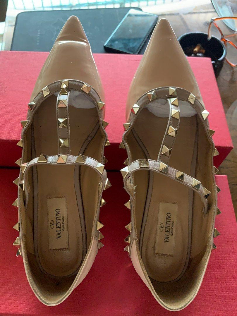 Valentino shoes (Category: Flats & Sandals) located in Antipolo. Submitted by ryse2 (Listing ID 1364616578, Image 2). Description: Size EU 36.5 bought from My Theresa Removed sole protector, sole intact but with obvious signs of usage Price is negotiable.