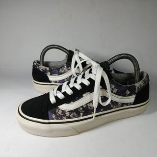 (Kategori: ) berada di . Dikirim oleh hendri2shoes (ID iklan 1364658321, Gambar 1). Deskripsi: .