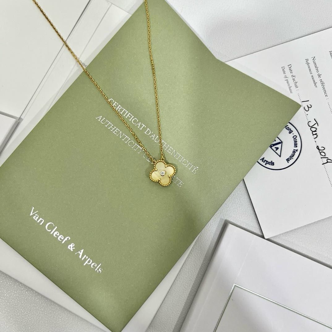VCA) Van Cleef Arpels 2018 Holiday Pendant, Gold Mother-of-Pearl