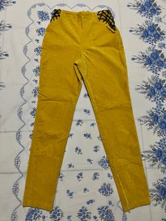 (Category: ) located in . Submitted by thrifted_by.pilott (Listing ID 1364734664, Image 1). Description: .