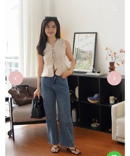 (Category: ) located in . Submitted by kkkocloset (Listing ID 1364610026, Image 1). Description: .