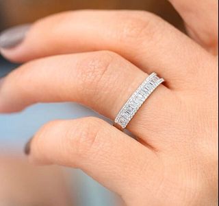 (Category: ) located in . Submitted by luxbagsandblings (Listing ID 1364899917, Image 1). Description: .
