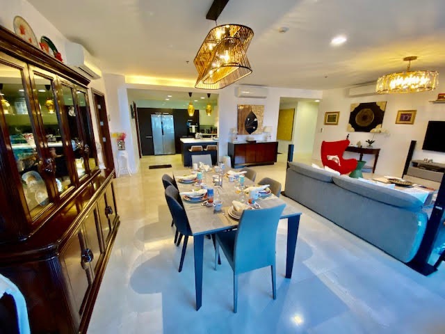 (Category: ) located in . Submitted by sothebys.ph.jameson (Listing ID 1364842914, Image 1). Description: .