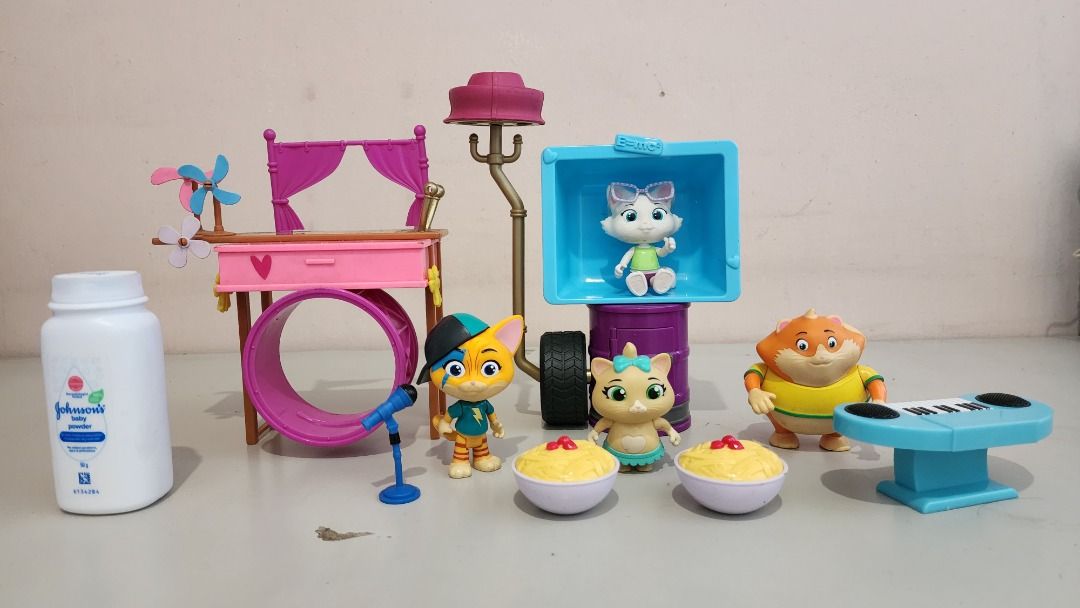 44 Cats Toys (Category: Kids Toys) located in Marikina City. Submitted by karenbia (Listing ID 1364783598, Image 1). Description: 44 Cats Toys for Sale (powder bottle for scale reference only- not included) Items (except for the powder bottle) on the photo selling AS A SET. Selling as is. Php 1000 Mode of Payment: Gcash/ BDO Location: Concepcion UNO Marikina Pick up c/o buyer.