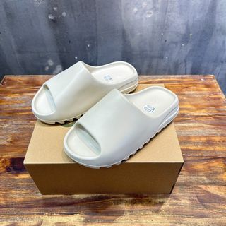 💕🈹價💕 Adidas Yeezy Slide 男女款休閒 椰子拖 潮拖鞋 亮面36.5-4862959515152898110
