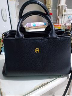 (Kategori: ) berada di . Dikirim oleh shemaia_store (ID iklan 1364848626, Gambar 1). Deskripsi: .