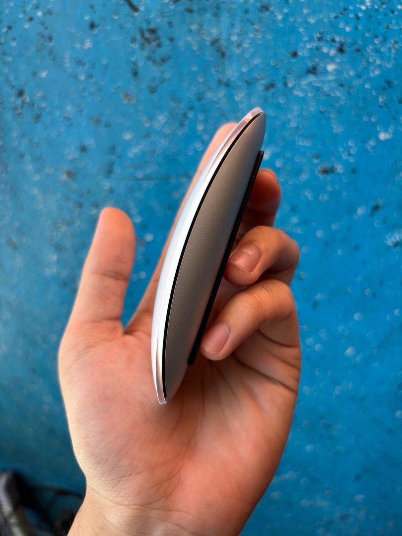 Apple Magic Mouse Version 2 (Category: Mouse & Mousepads) located in San Fernando. Submitted by ianjojo (Listing ID 1364935092, Image 2). Description: Apple Magic Mouse V2 for sale Lightning port, no box, no cable. Unit only P2,500 only.