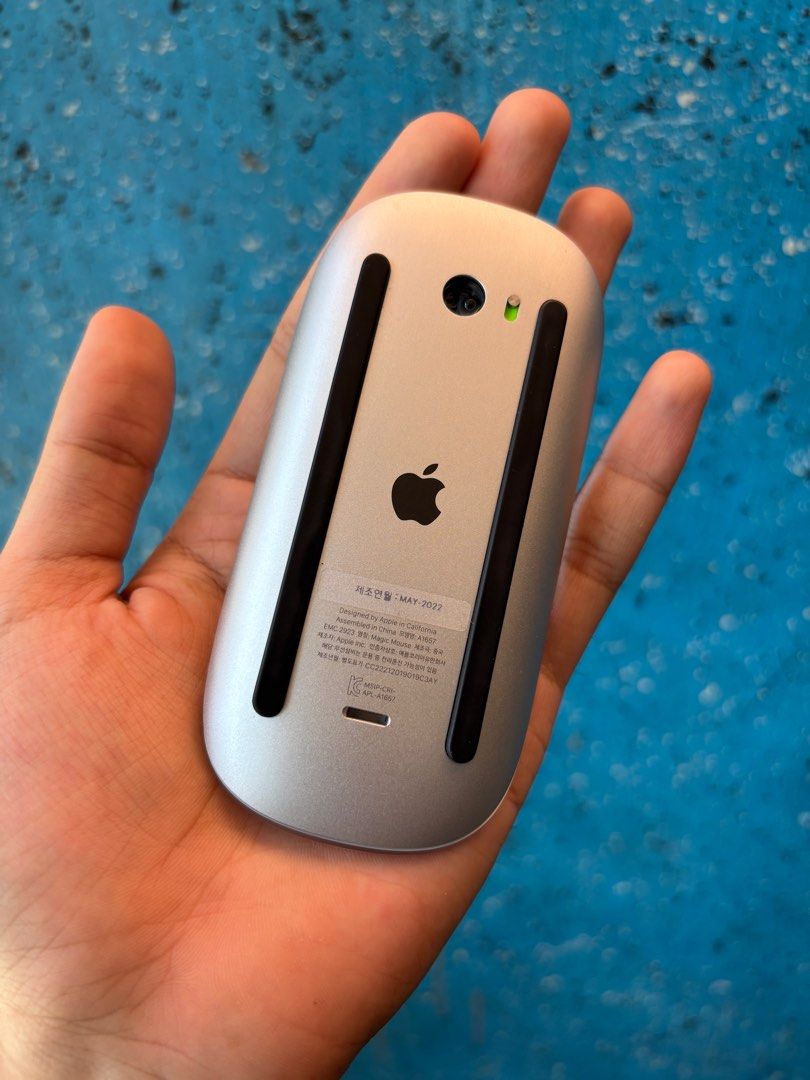 Apple Magic Mouse Version 2 (Category: Mouse & Mousepads) located in San Fernando. Submitted by ianjojo (Listing ID 1364935092, Image 1). Description: Apple Magic Mouse V2 for sale Lightning port, no box, no cable. Unit only P2,500 only.