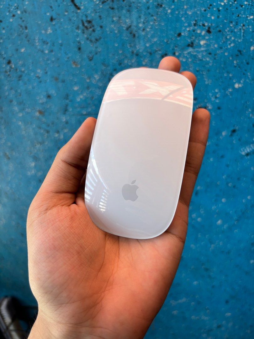 Apple Magic Mouse Version 2 (Category: Mouse & Mousepads) located in San Fernando. Submitted by ianjojo (Listing ID 1364935092, Image 3). Description: Apple Magic Mouse V2 for sale Lightning port, no box, no cable. Unit only P2,500 only.