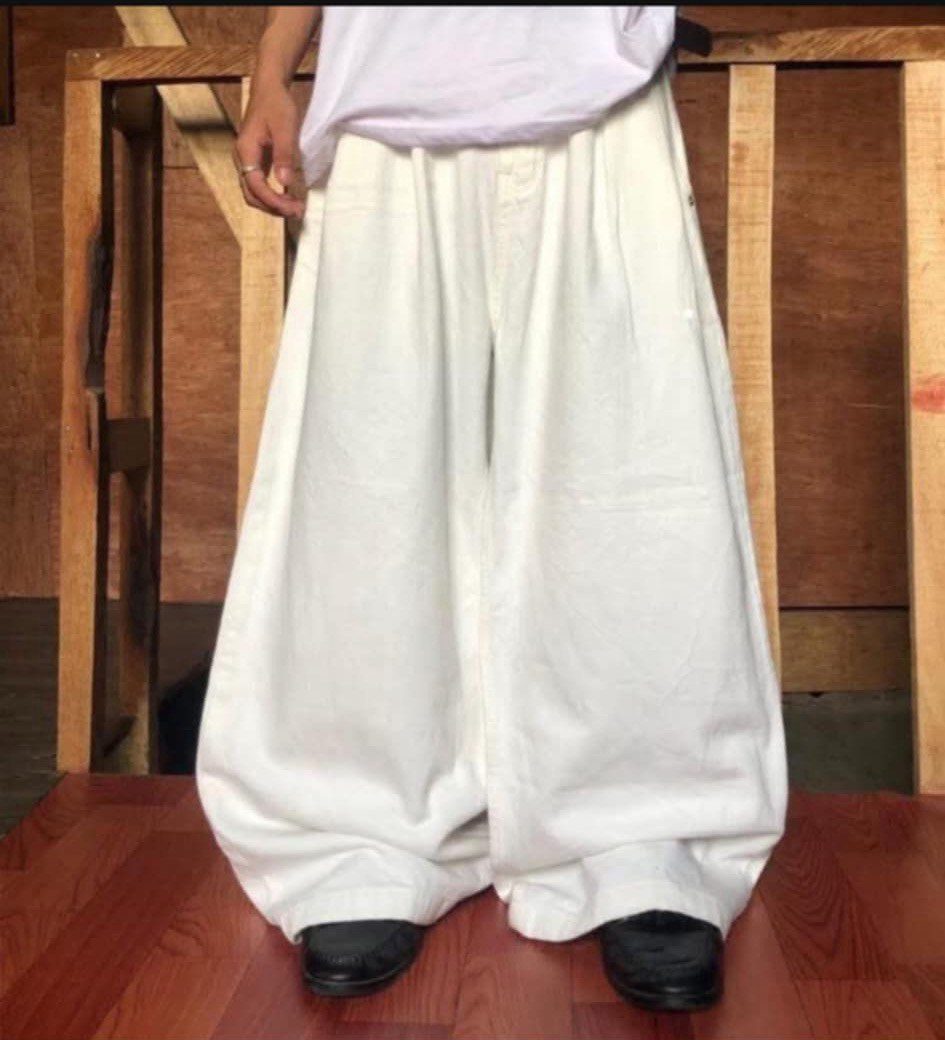 BAGGY PANTS WHITE, Men's Fashion, Bottoms, Jeans on Carousell — free download