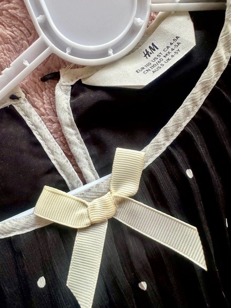 Black dainty dress (Category: Babies & Kids Fashion) located in Iloilo. Submitted by vac_27 (Listing ID 1364942788, Image 2). Description: .