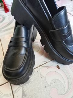Black Loafers w heels