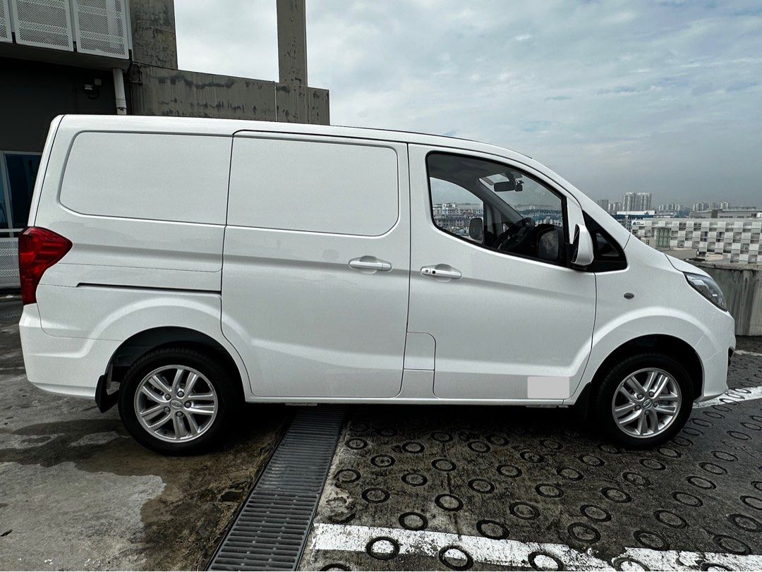 BRAND NEW BYD eT3 VAN (Category: New Commercial Vehicles for Sale) located in Singapore. Submitted by ezy-1 (Listing ID 1364933683, Image 3). Description: Giving Your Business The Best Electric Drive with the BYD eT3! Offering the best vehicle coverage ensuring a peace of mind for customer! Wait no longer, enquire today! ☎️ Darren Sim @ 9699 2804 today !.