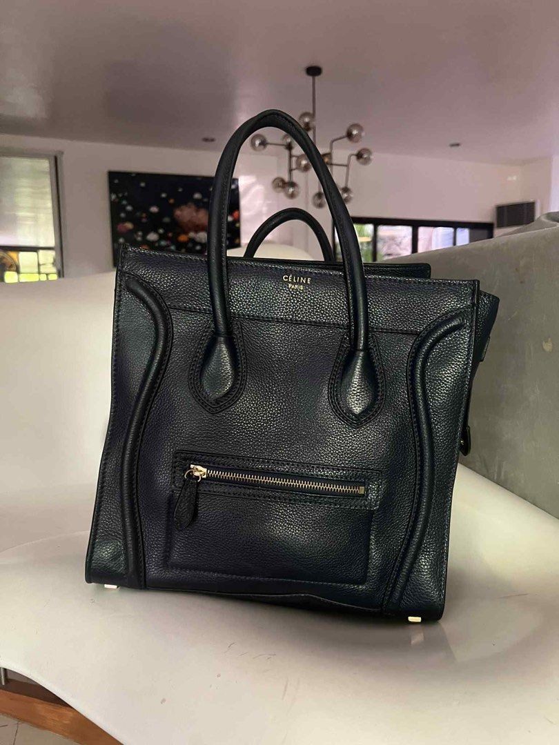 Celine - Navy Blue (Category: Luxury Bags & Wallets) located in Bulacan. Submitted by warehouse02 (Listing ID 1364936049, Image 3). Description: .
