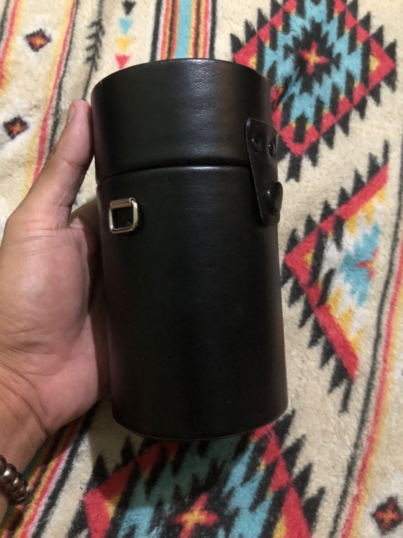 Cosina padded leather lens case (Category: Camera Bags & Carriers) located in Quezon City. Submitted by markgolveo (Listing ID 1364848782, Image 2). Description: Cosina padded leather lens case.