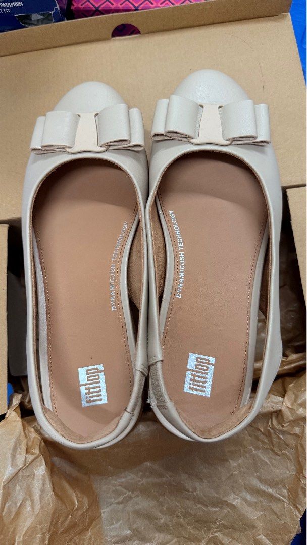 Fitflop Allegro Bow Leather Slingback US6 (Category: Flats & Sandals) located in San Juan City. Submitted by lexie_sky (Listing ID 1364810427, Image 3). Description: Fitflop Allegro Bow leather slingback US6.
