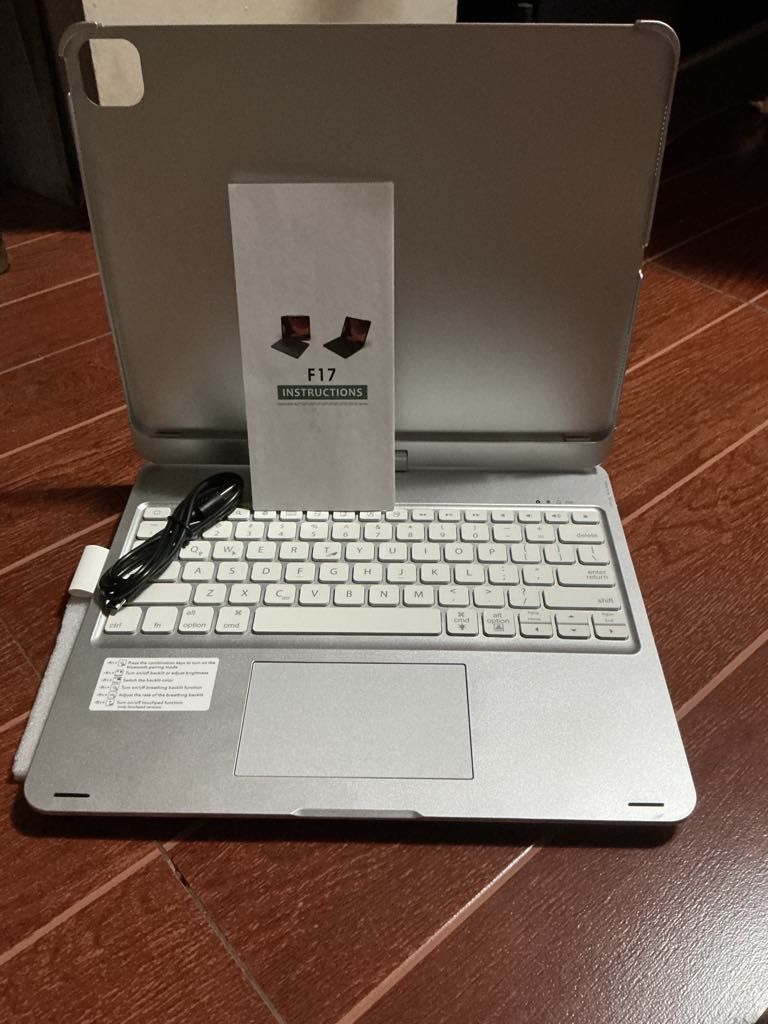 Goojodoq Smart Keyboard Laptop for ipad pro 13” (Category: Laptops & Notebooks) located in Quezon City. Submitted by freyahriel (Listing ID 1364860066, Image 1). Description: For Sale Brand New Goojodoq Magic Keyboard for Ipad Pro 13” Php 1400 Never used. Includes: Box, Manual, item RFS: decluttering meet up: uptown bgc, market market, Marikina Bayan, SM Marikina, Riverbanks, Brgy. Parang NGI If shipping via lalamove / grab express, Shipping fee 
