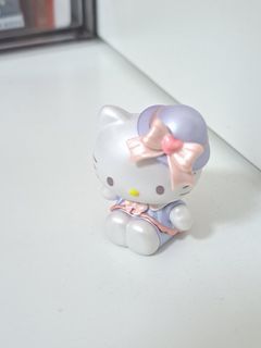 Hello Kitty Figure