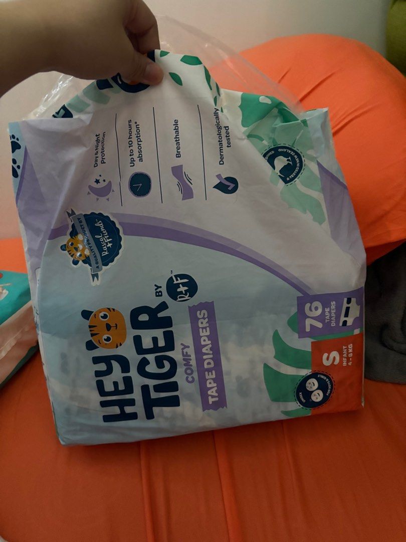 Hey Tiger (Small size) (Category: Diapers & Baby Wipes) located in Mandaluyong City. Submitted by cocoy.trends (Listing ID 1364822272, Image 2). Description: Hey Tiger with 35 pcs remaining. Hindi na kasya kay baby. Size: Small. Opened ito pero kept in a clean place. I can do meet-up at Boni MRT or SM Light Mall. Angkas padala or Lalamove will do also. Shipping fee c/o buyer..