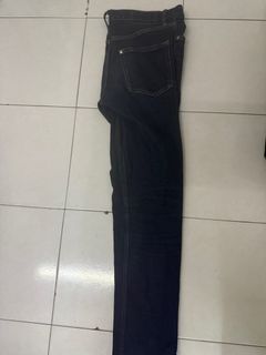 (Category: ) located in . Submitted by murahpreloved11 (Listing ID 1364898851, Image 1). Description: .