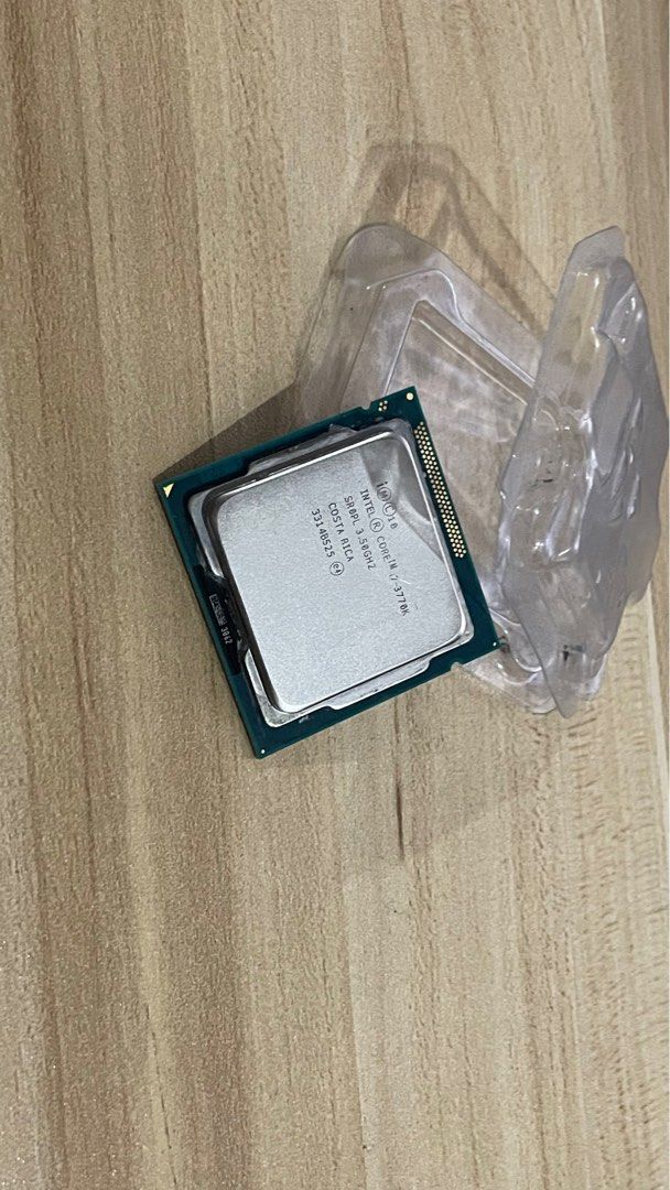 Intel Core I7-3770k (Category: Computer Parts) located in Caloocan City. Submitted by losscarll (Listing ID 1364866101, Image 2). Description: Used, preowned RFS - I just wanna get rid of it original price is 5000 php Purchase with gcash and shipped by lalamove customer will handle shipping fee .
