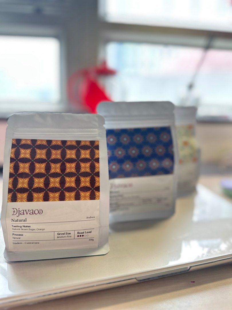 Java Arabica Coffee （分類：飲料）位於 Hong Kong。 由 hiyahh_hiya22 提交（商品編號 1364797068，圖片 3）。簡介： 100 gram 100% Original from Java Wine Probiotics: This coffee flavor is developed through a natural fermentation process using anaerobic conditions (air-tight fermentation). To control the growth of microorganisms, beneficial probiotics are added, which minimizes the presence of harmful pathogens. This method enhances the coffee’s complexity, resulting in pronou