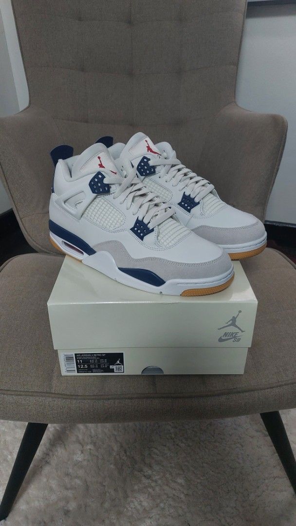 Jordan 4 Retro SB Navy (Category: Sneakers) located in Quezon City. Submitted by cisnarf (Listing ID 1364815967, Image 2). Description: -Nike SNKRS PH release..