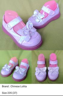 (Category: ) located in . Submitted by Thrift_things (Listing ID 1364831280, Image 1). Description: .