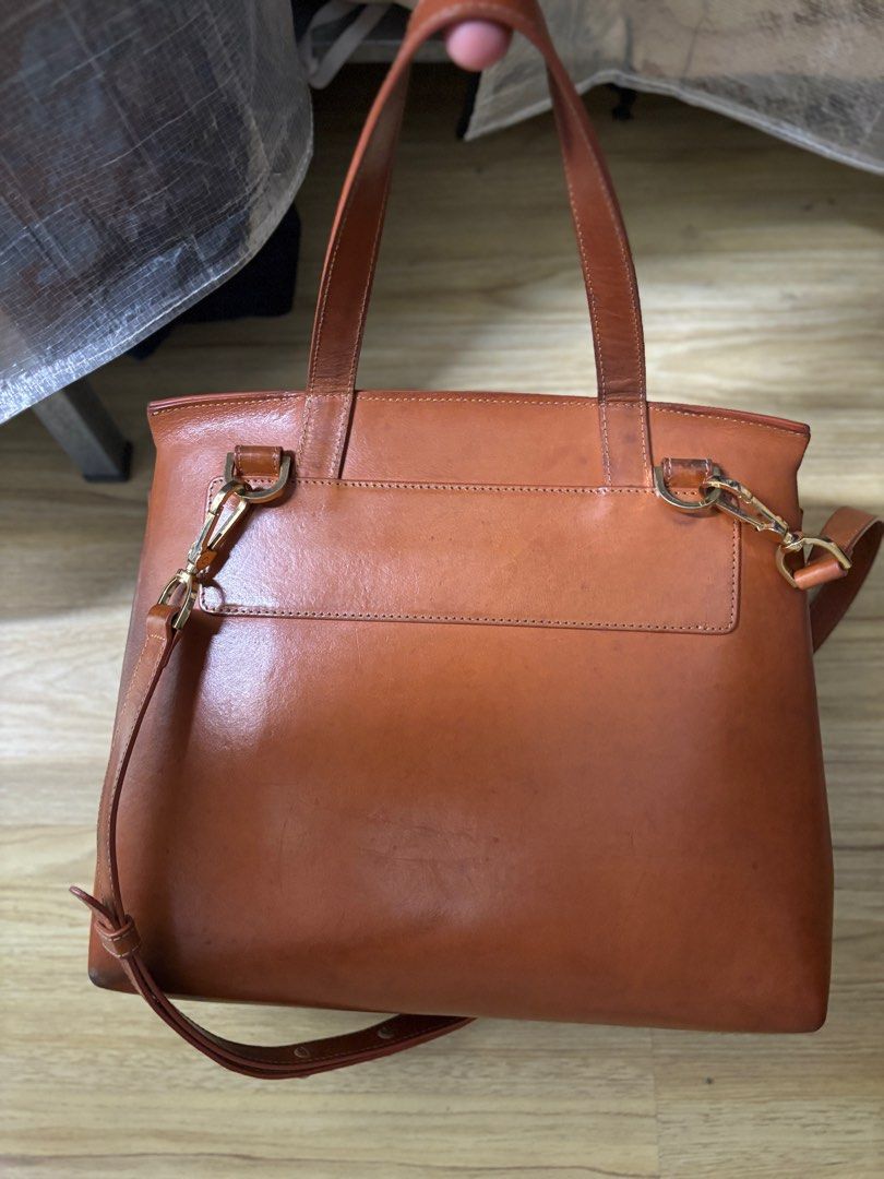 Ladies bag mansurGavriel (Category: Luxury Bags & Wallets) located in Makati City. Submitted by demonito (Listing ID 1364817465, Image 2). Description: Well used what u see what u get.