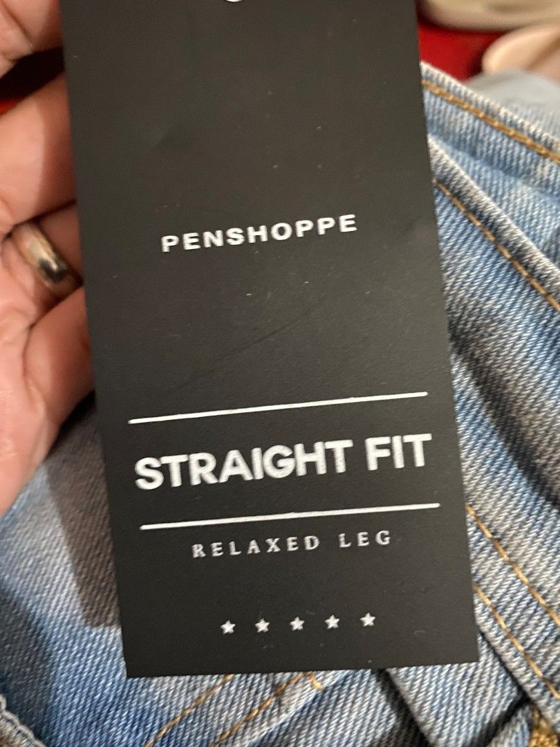 Light Washed Jeans (Category: Jeans) located in Cavite. Submitted by stuffby_c (Listing ID 1364760455, Image 2). Description: Too big for me Brand new.