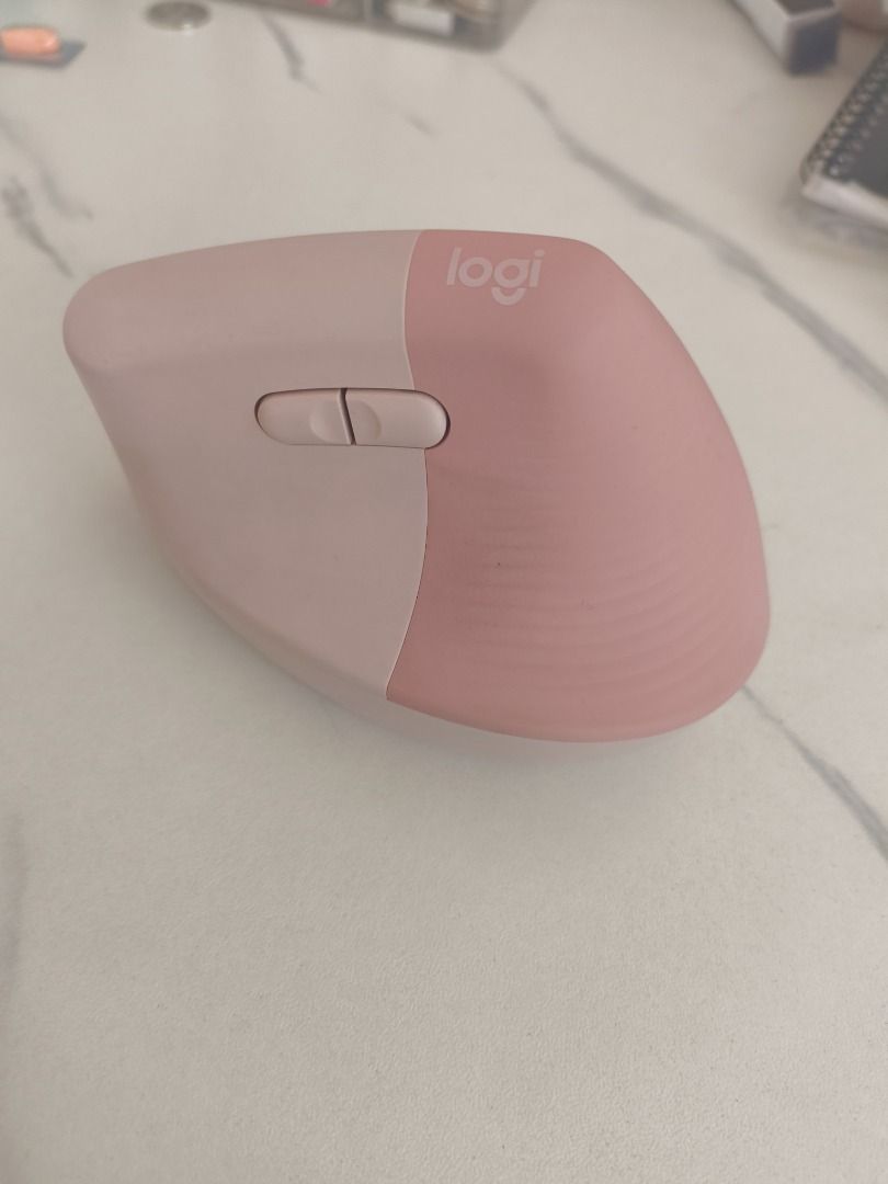 Logitech LIFT (Category: Mouse & Mousepads) located in Caloocan City. Submitted by oliverval61534 (Listing ID 1364813359, Image 2). Description: RUSH SELLING NEGOTIABLE Logitech LIFT Pink Mouse Manila Area 2500 pesos Negotiable.