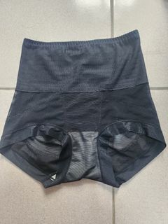 由 cola25978 (刊登 ID 1364773997，圖片 1) 提交，位於 的 (類別：)，說明：。