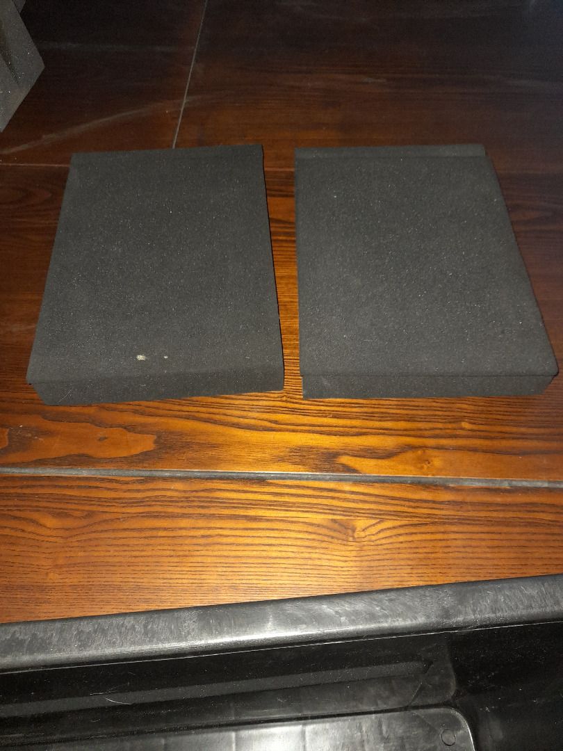 Monitor Isolation Pads 2 PCS (Category: Portable Audio Accessories) located in Las Pinas. Submitted by ninodpmas (Listing ID 1364783802, Image 2). Description: Monitor Isolation Pads 2 PCS.
