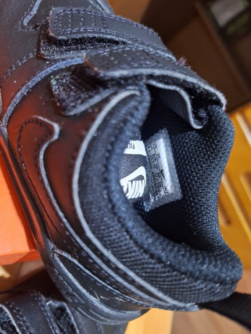 Nike Pico size 7c (Category: Babies & Kids Fashion) located in Manila. Submitted by decluttering.princess (Listing ID 1364868205, Image 3). Description: original for kids with signs of use see photos.