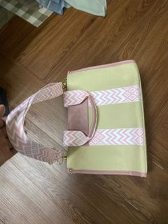 (Category: ) located in . Submitted by joyahhs (Listing ID 1364887390, Image 1). Description: .