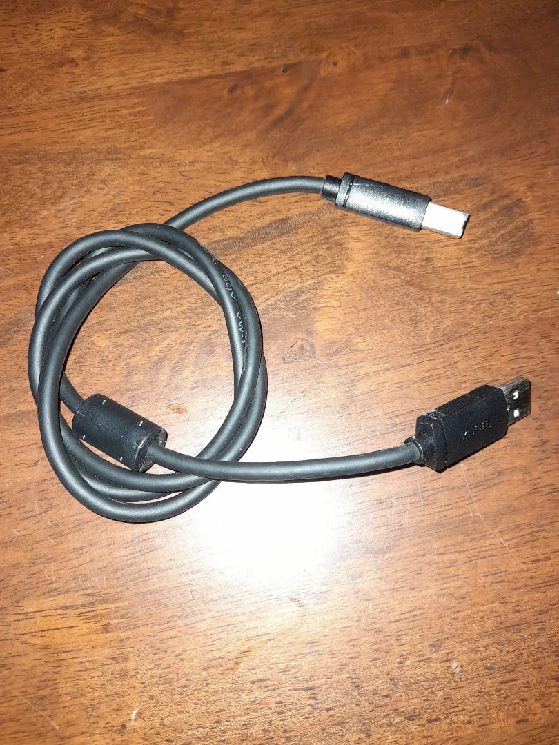 Printer Cables Black White 3 PCS Available 200 EACH (Category: Printers, Scanners & Copiers) located in Las Pinas. Submitted by ninodpmas (Listing ID 1364790891, Image 2). Description: Printer Cables Black White 3 PCS Available 200 EACH.
