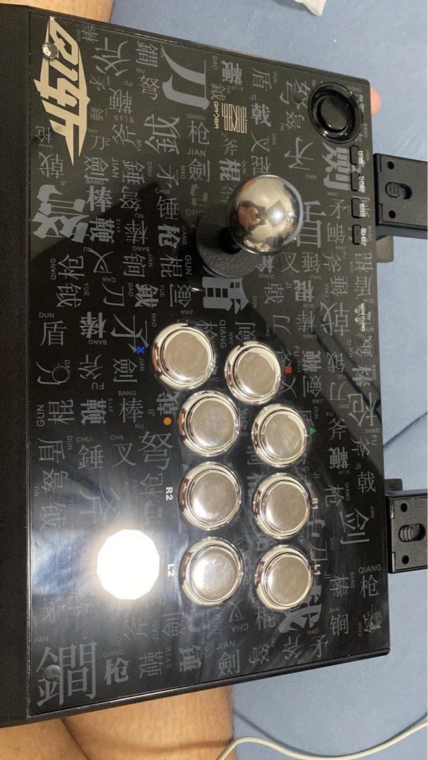 Qanba Q1 (Category: Controllers) located in Manila. Submitted by mattytrppy (Listing ID 1364780921, Image 1). Description: Negotiable, inclusions: stock buttons, with box.
