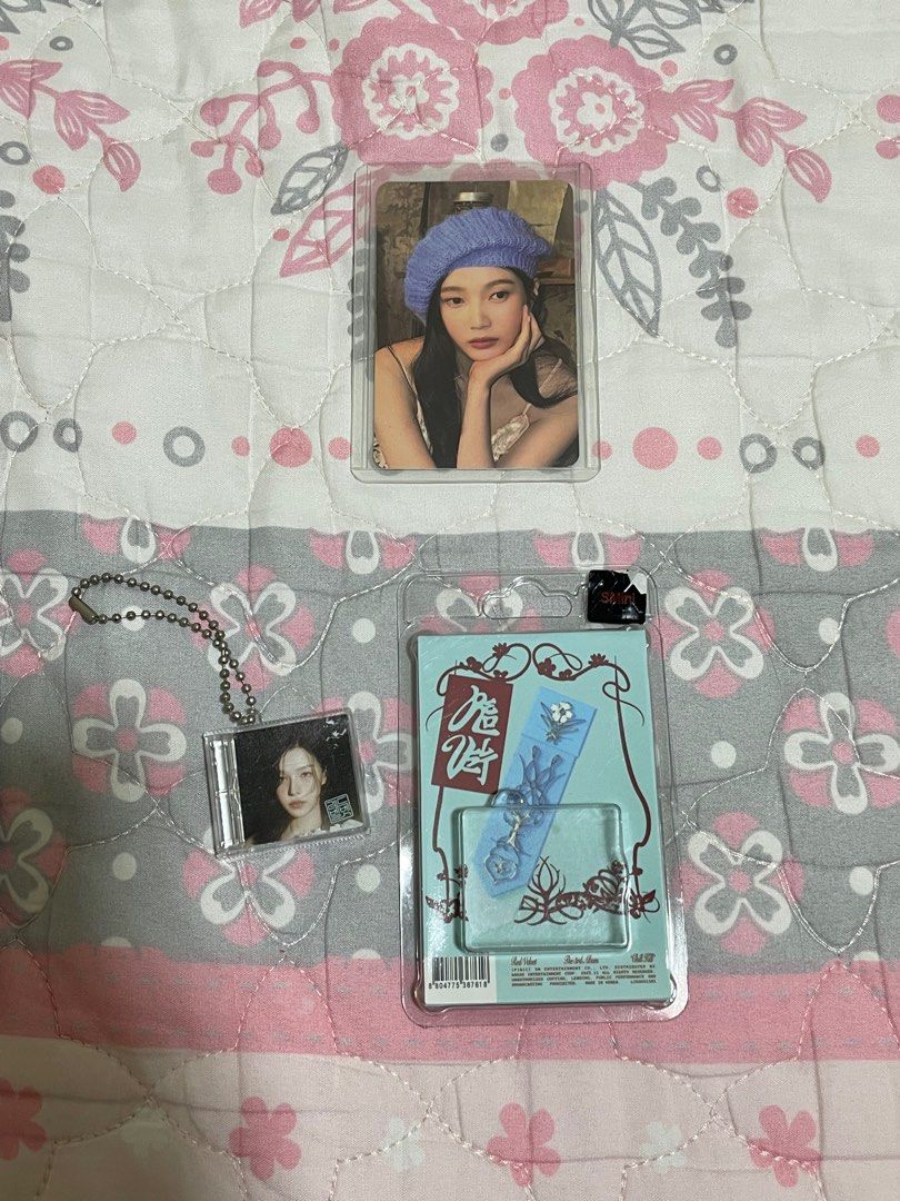 Red Velvet Chill Kill SMini (Blue with Joy PC) (Category: K-Wave Merchandise) located in Paranaque City. Submitted by nathalie.333 (Listing ID 1364924718, Image 1). Description: Rfs: no longer interested Comes with a pulled Joy photocard (pleaseee buy my red velvet items (check my page) !!! i’ve outgrown them and need space for my other interests🙏 prices are negotiable!).
